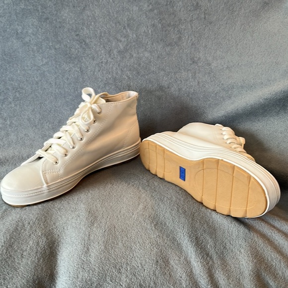 Vintage Keds White Leather Sneaker Boots Size 8 - Picture 2 of 4